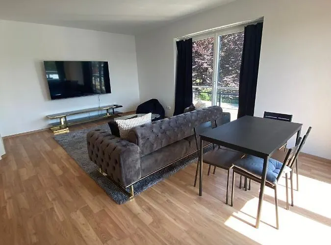 Schoene Ferienwohnung Mit Balkon 2