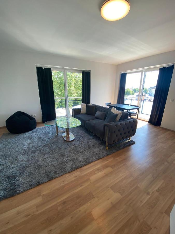 Schoene Mit Balkon 2 Lubeck