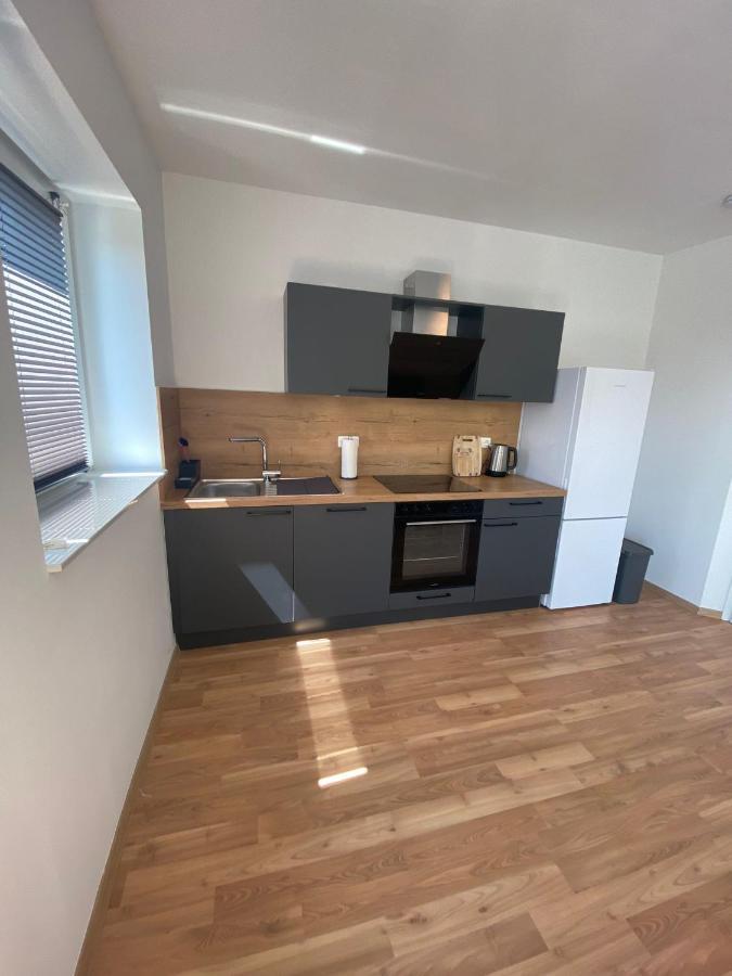 Apartment Schoene Mit Balkon 2 *