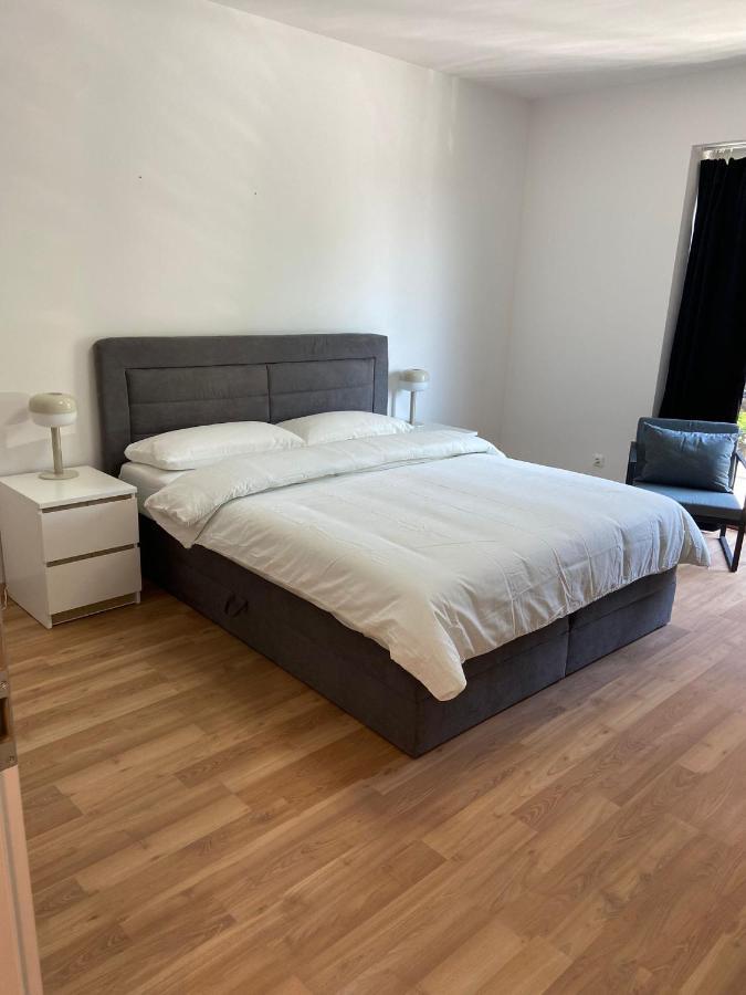 Schoene Mit Balkon 2 Apartment